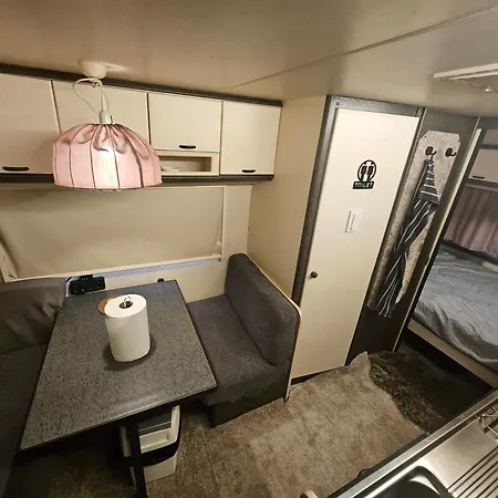Full Service Caravan 1